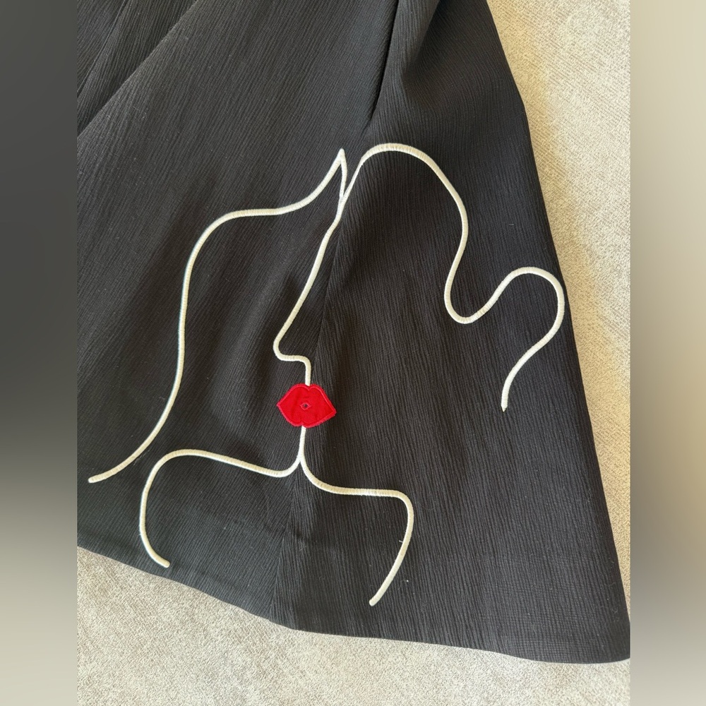Lulu Guinness Face Dress Black Fit & Flare Red Lips Embroidery UK 10 /USA size 6 - Picture 10 of 15